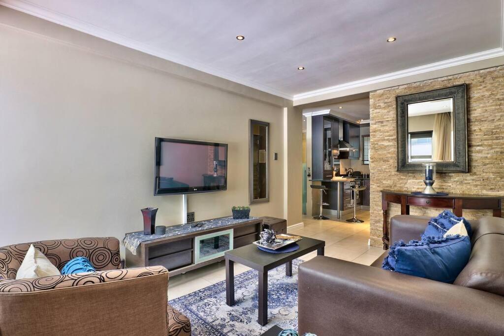 Bay Point On Rd In Mouille Point Apartment